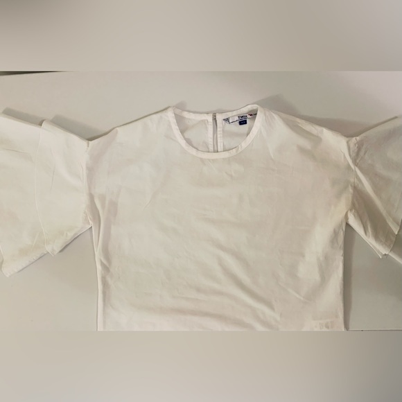 White Top with Tiered Sleeve - Picture 3 of 8